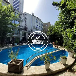 3* Hotel Blanche Hotel&garden Pool
