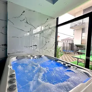 Luxmani & 4*, Tbilisi Georgia